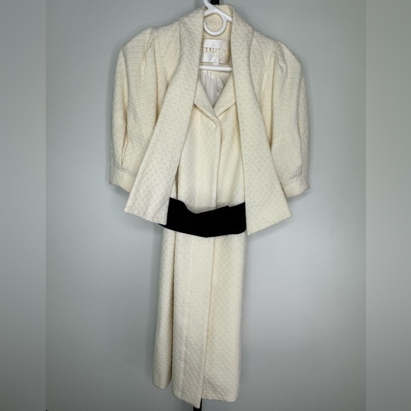 Thread Social Women's Wool Jacket - Style and Warmth Combined 🌟 - Picture 2 of 5